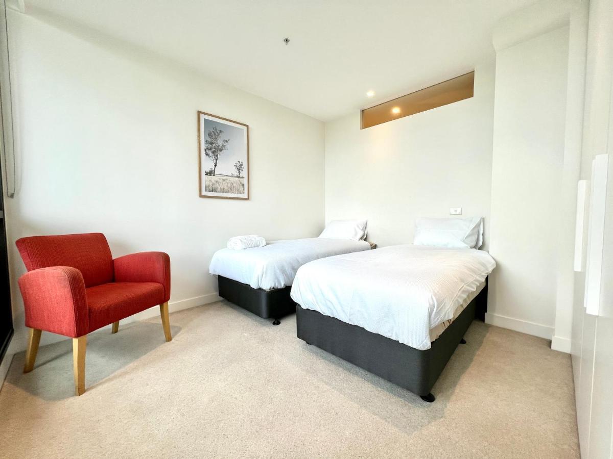 Readyset Apartments At Emerald Ville de Ville de Melbourne Extérieur photo